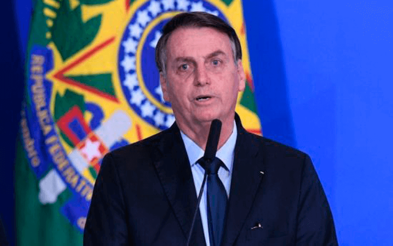 Bolsonaro discursando