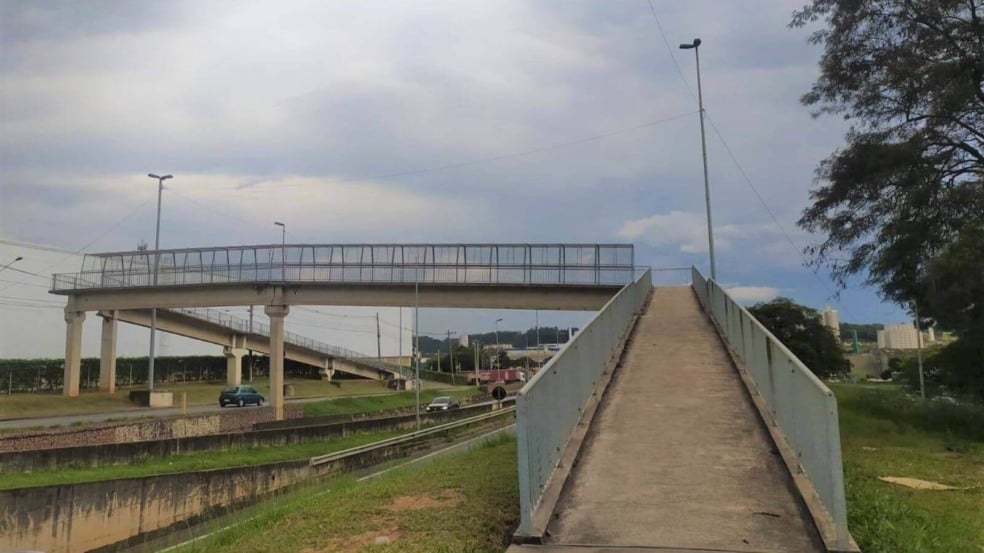 Passarela da Rod. Anhanguera em Jundiaí 