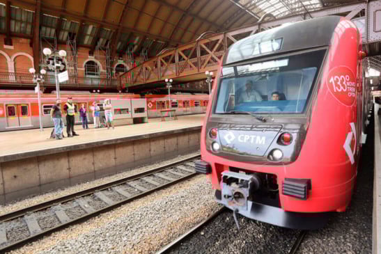 Foto de trem da Linha 7-Rubi Foto de trem da Linha 7-Rubi