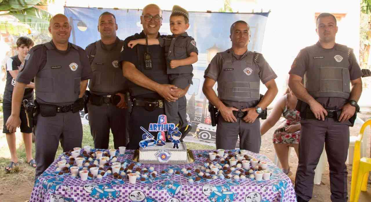 Cabreúva-GM-e-PM-surpreende-memnino-de-3-anos-5-compressed