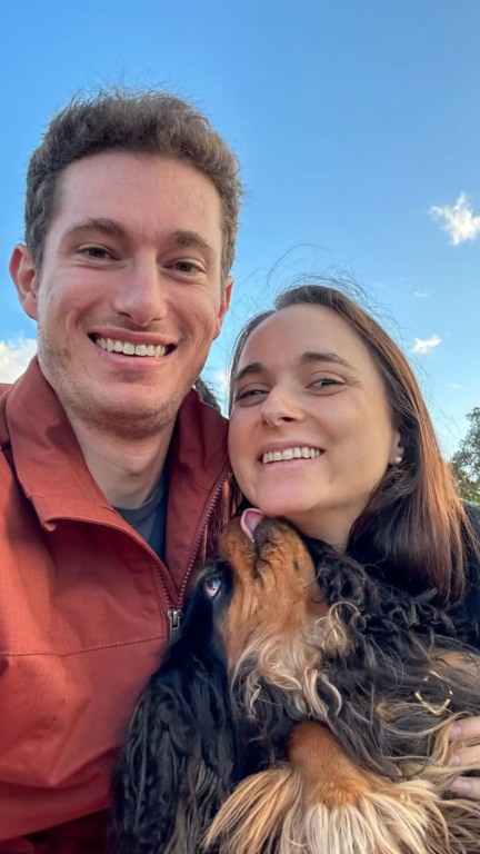 Cachorro é pedido em casamento junto com a tutora