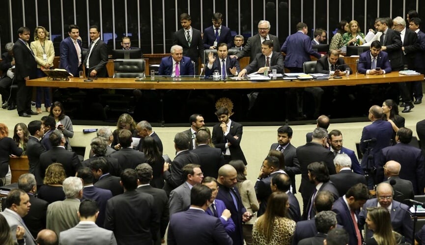 Câmara aprova reforma da Previdência em segundo turno