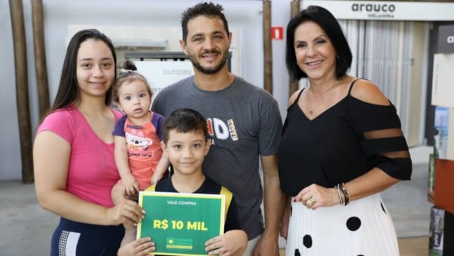 Vencedor Jackson Rairon Gomes Barbosa e família