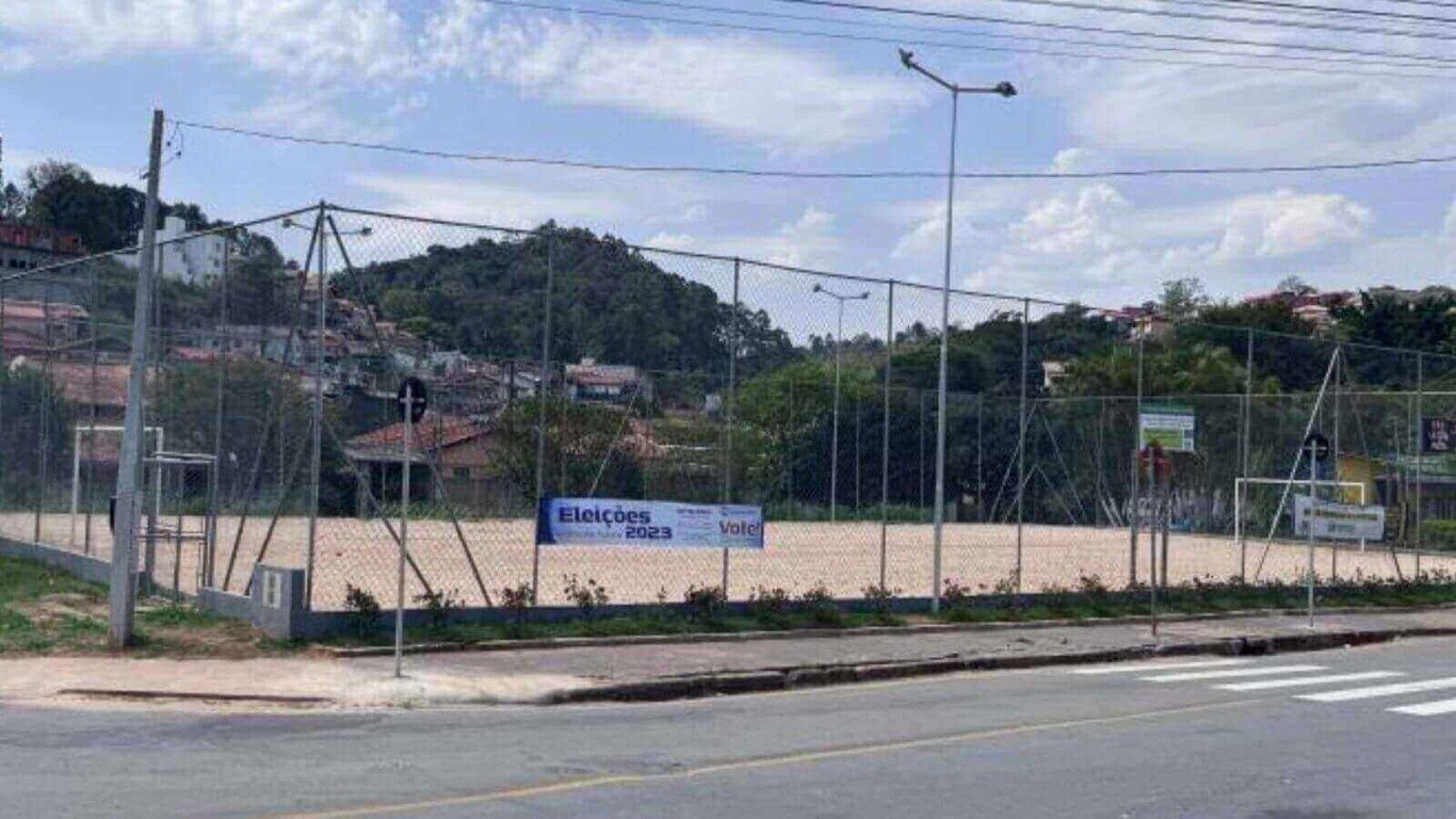 Quadra de areia do Marsola em Campo Limpo Paulista
