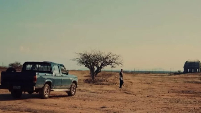 Cena do Filme "Deserto Particular"