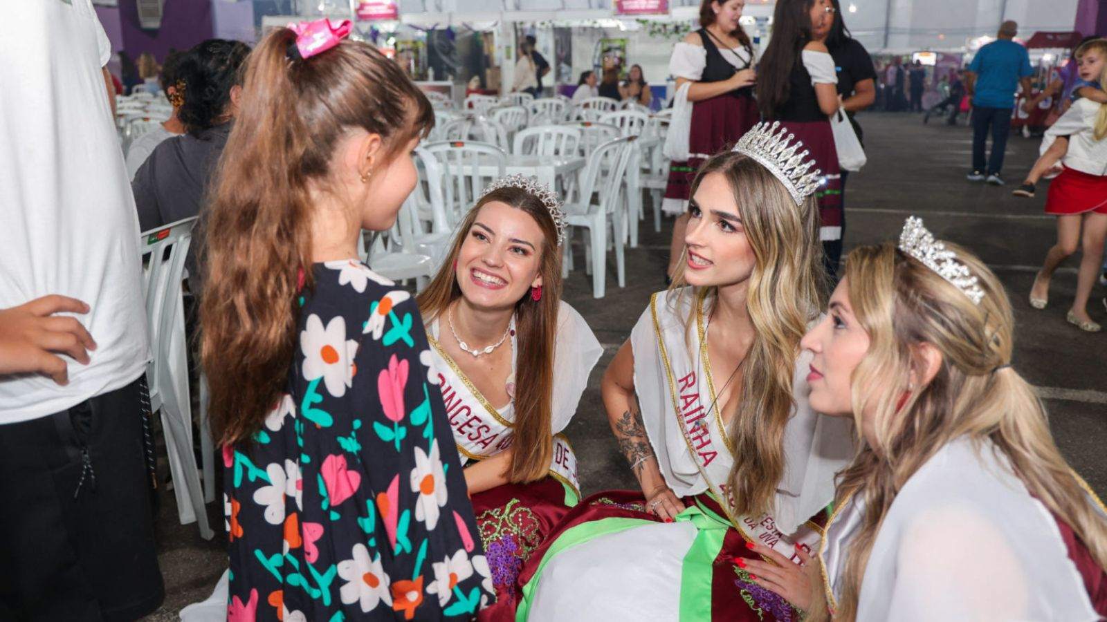 Rainha e princesas da Festa da Uva