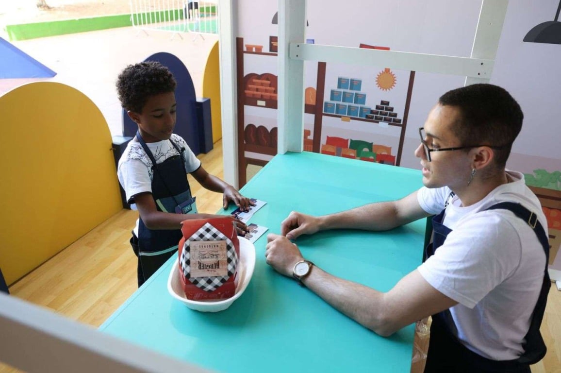 3ª FENS: famílias se encantam com Circuito Criança Empreendedora