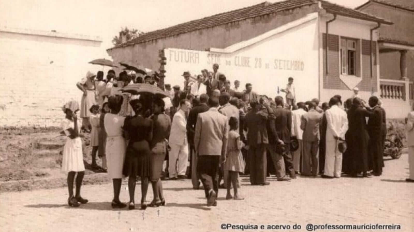 Foto de antiga entrada do Clube 28 de Setembro, em Jundiaí