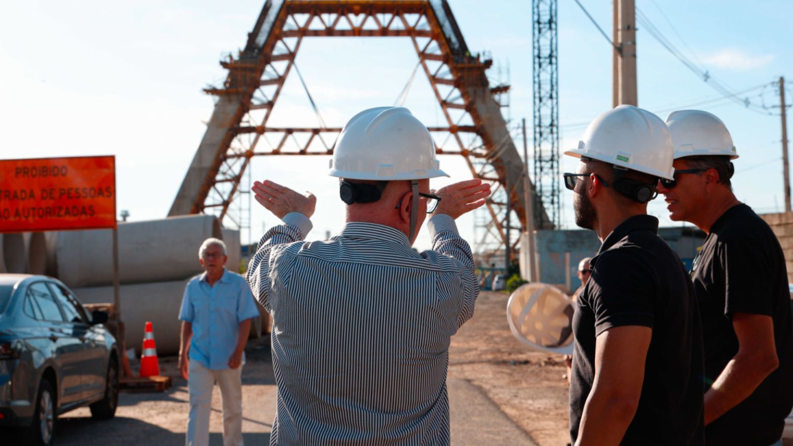 Obras na Frederico Ozanan