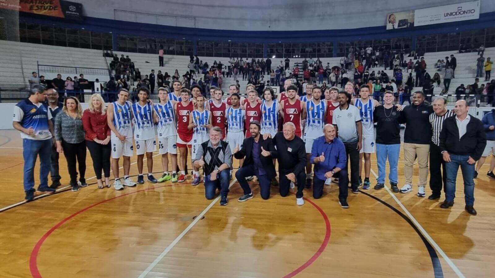 Time de basquete de Jundiaí.