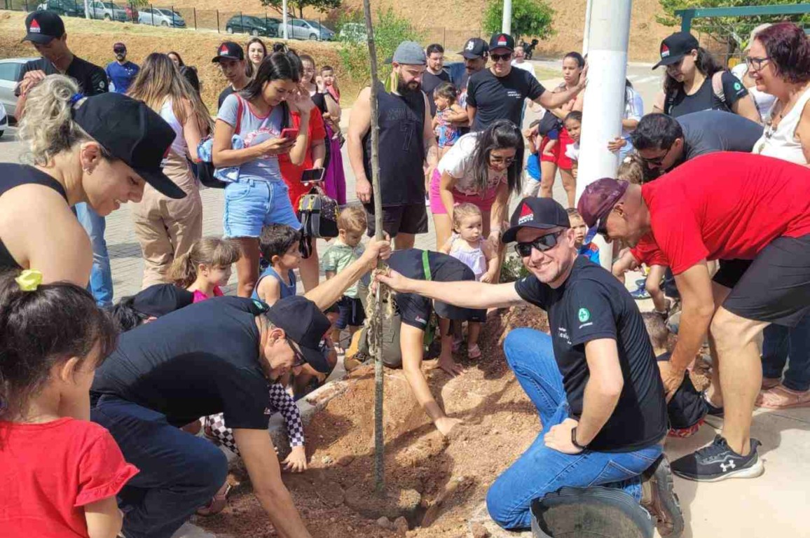 Cidade das Crianças: EMEB Fernanda de Favre Merbach, em Jundiaí recebe ‘Pé de Árvore’