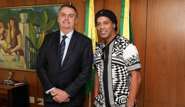 Com passaporte apreendido, Ronaldinho é nomeado embaixador do turismo