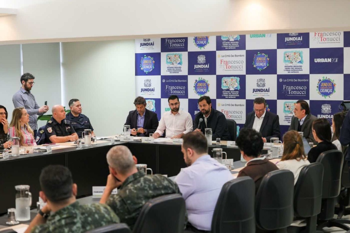 Como o poder público pode contribuir para Teoria do Elo foi tema de discussão na Sala de Situação. Foto: Prefeitura de Jundiaí Como o poder público pode contribuir para Teoria do Elo foi tema de discussão na Sala de Situação. Foto: Prefeitura de Jundiaí