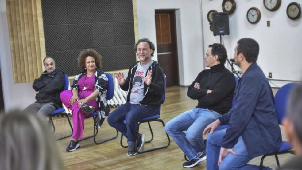 Compositores no Complexo Fepasa em Jundiaí