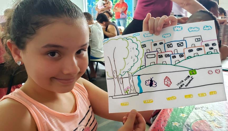 Crianças sugerem ideias para grafite no viaduto do São Camilo