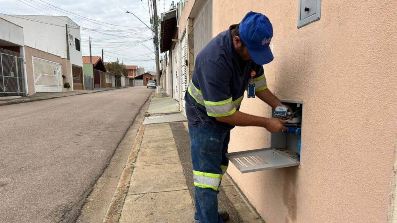 Serviço da DAE Jundiaí para combate a perda de água