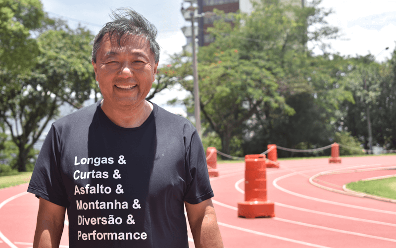 Roberto Itimura em pisa de bolão