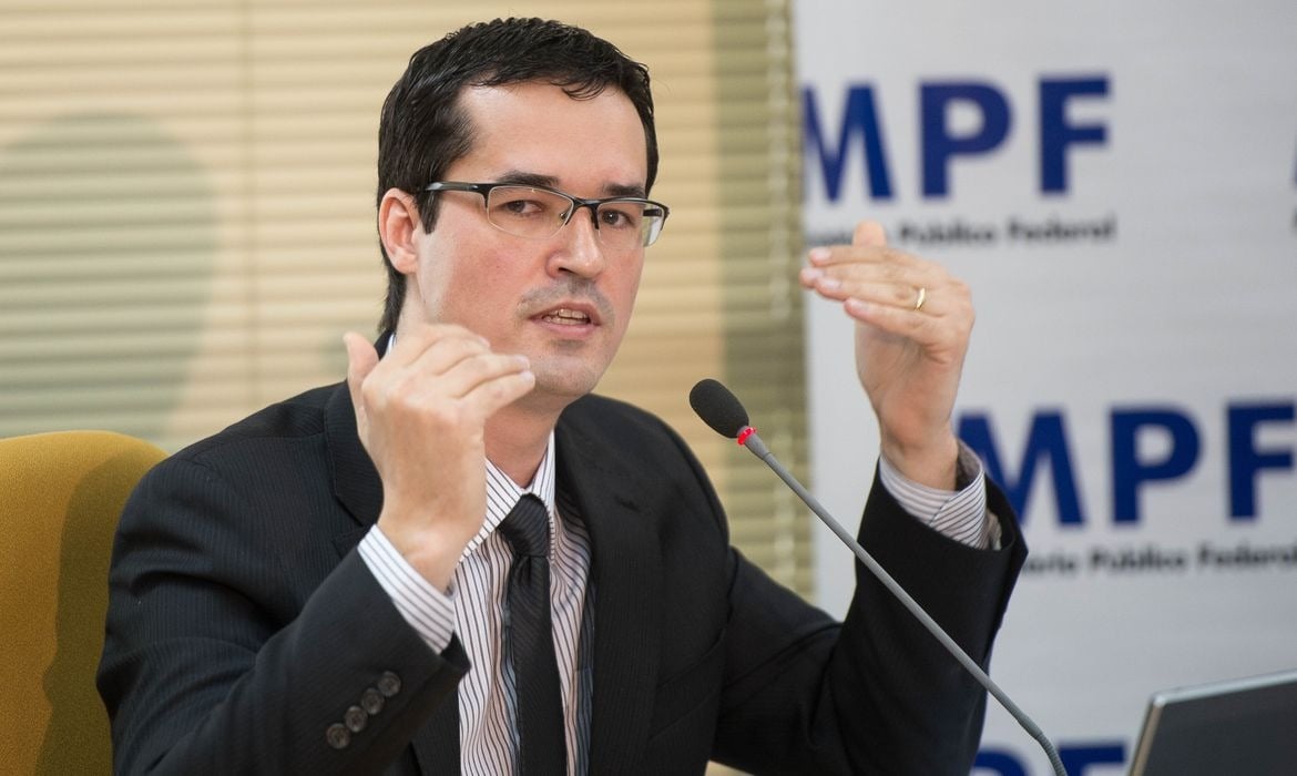 TCU determina que devolvam dinheiro público