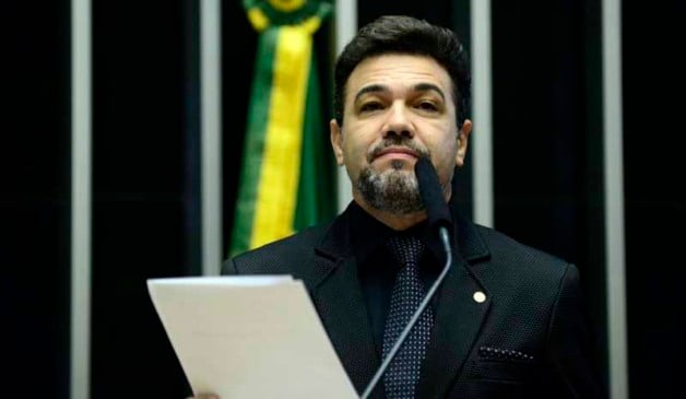 Dentes de Feliciano custam R$ 157 mil para o Congresso