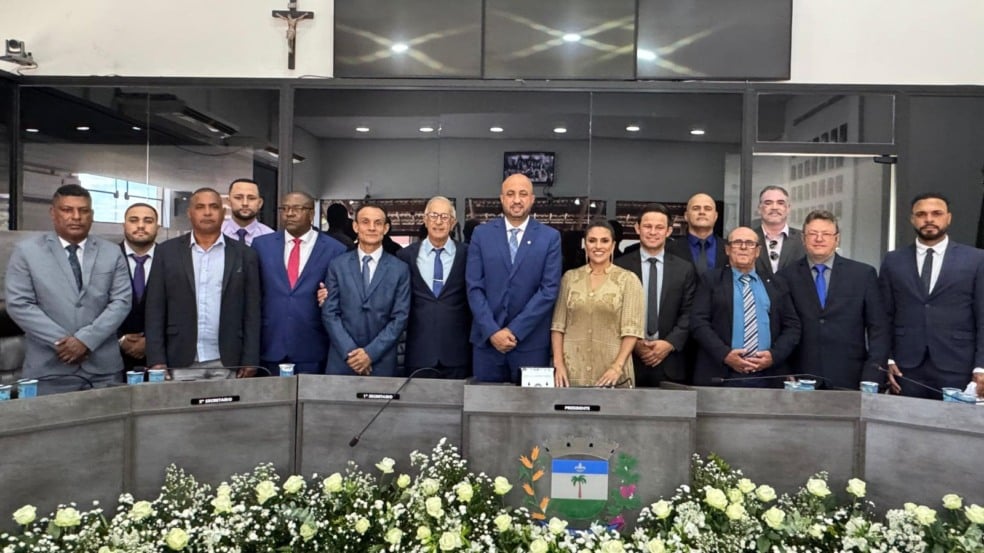 Débora Prado com eleitos de Jarinu.