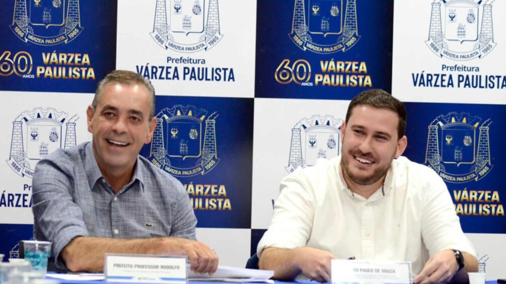 Prefeito de Várzea Paulista, Rodolfo Braga, e seu vice João Paulo.