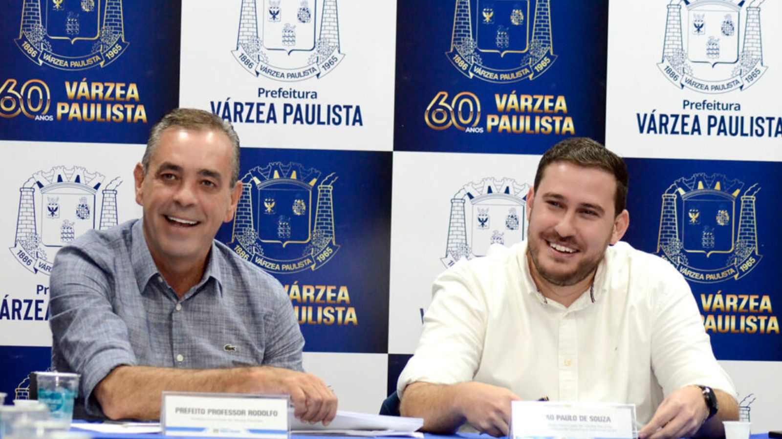 Prefeito de Várzea Paulista, Rodolfo Braga, e seu vice João Paulo.