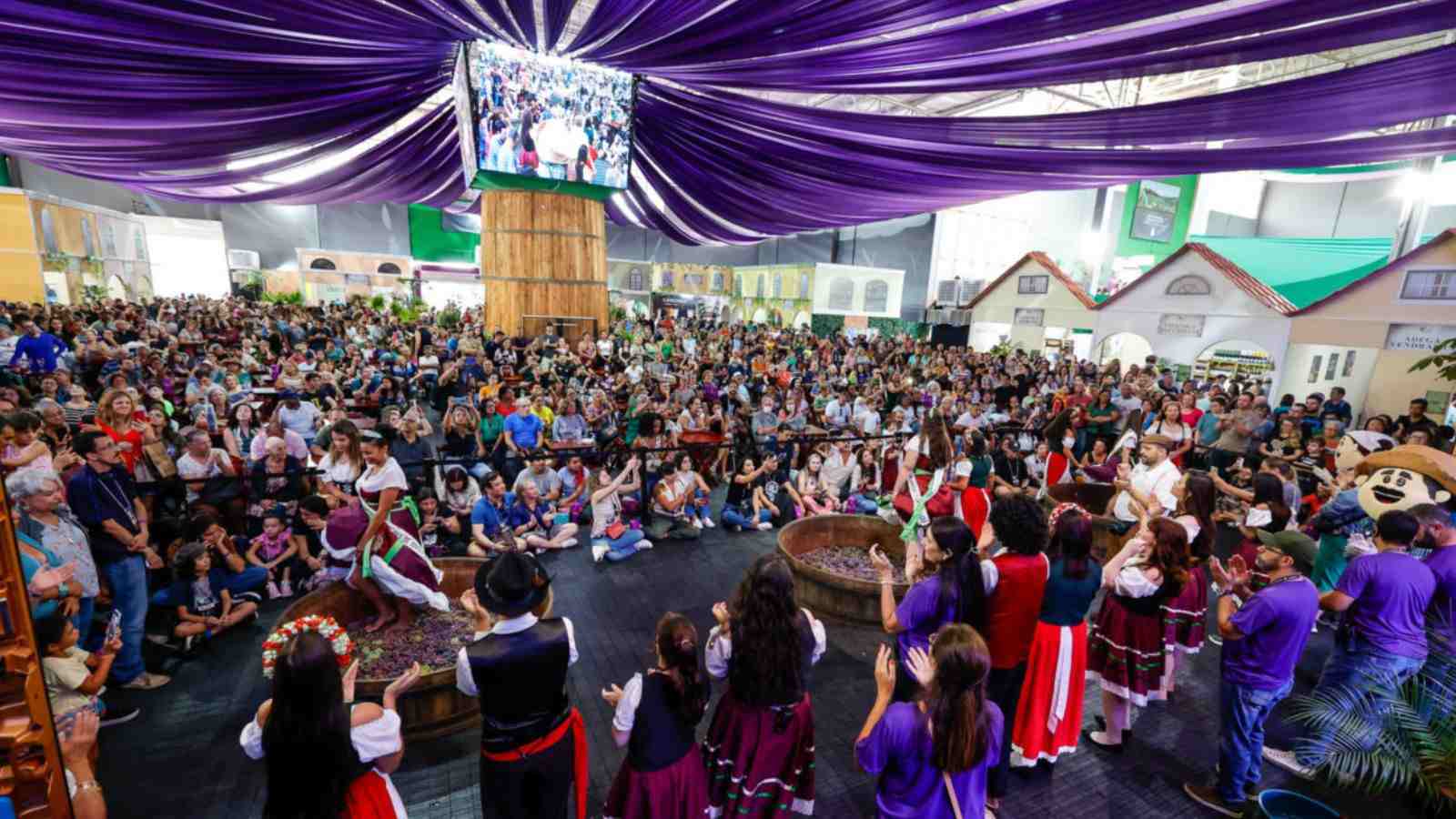 Apresentação na Festa da uva de Jundiaí.