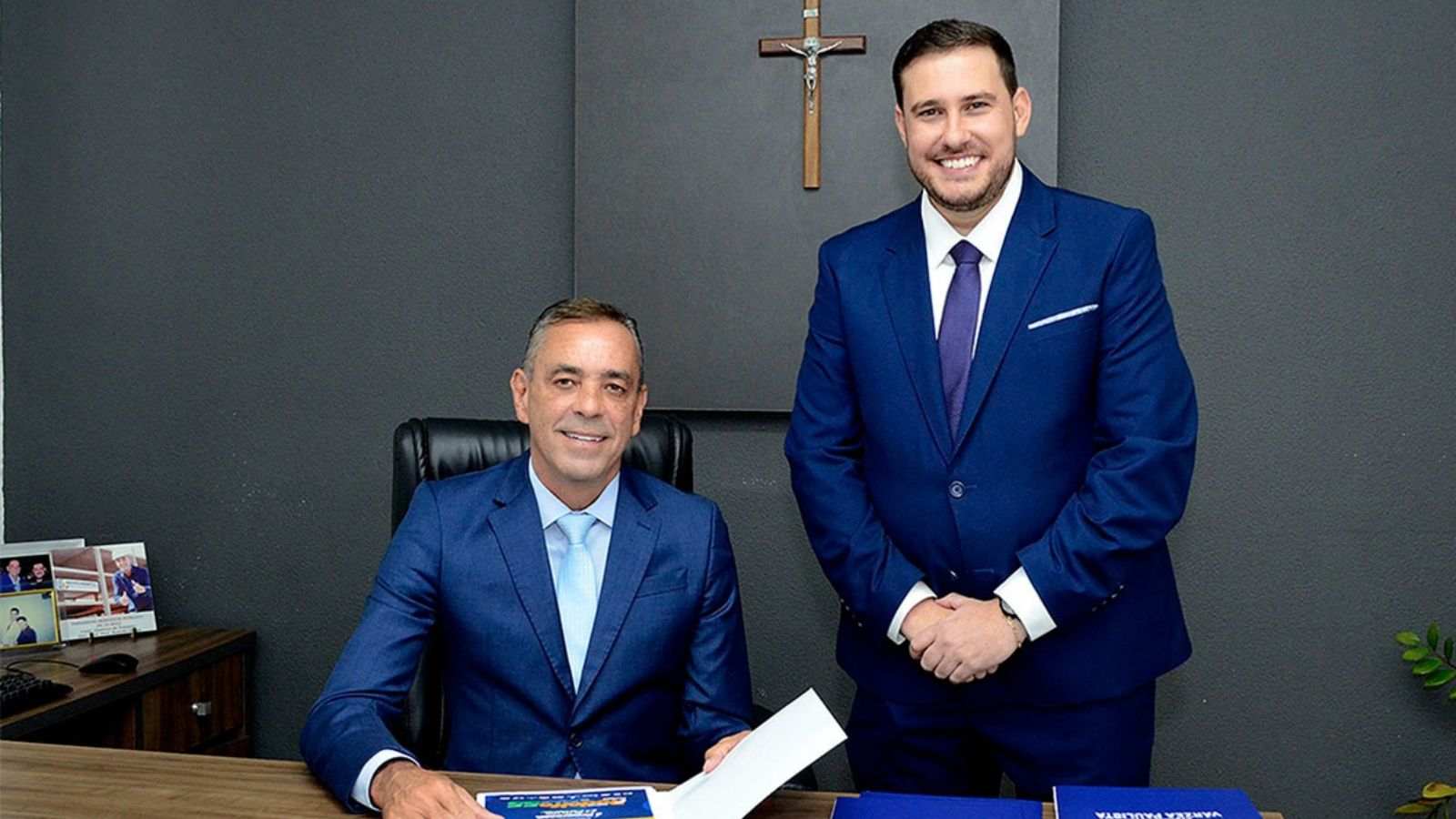 Rodolfo e João na Prefeitura de Várzea Paulista.