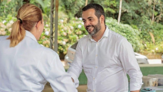 Gustavo Martinelli e enfermeira.