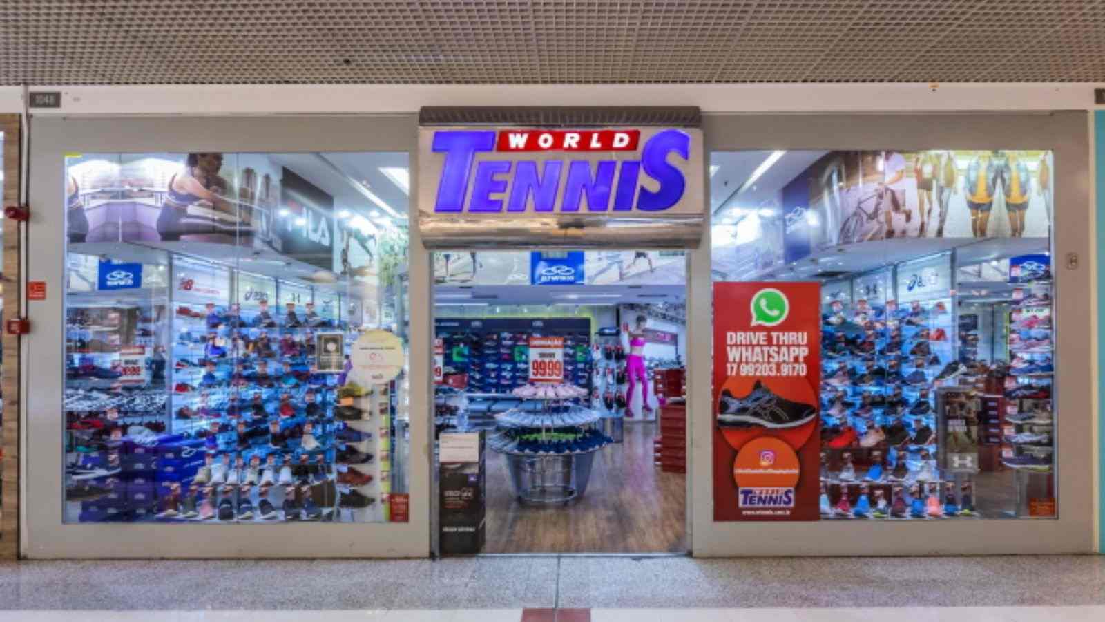 Fachada da World Tennis do Maxi Shopping Jundiaí.