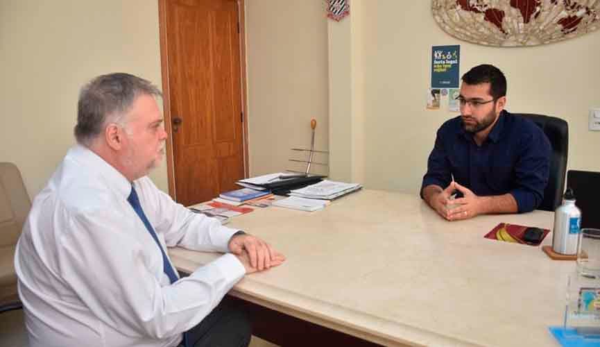 Detentos do semiaberto iniciam trabalhos de limpeza na cidade