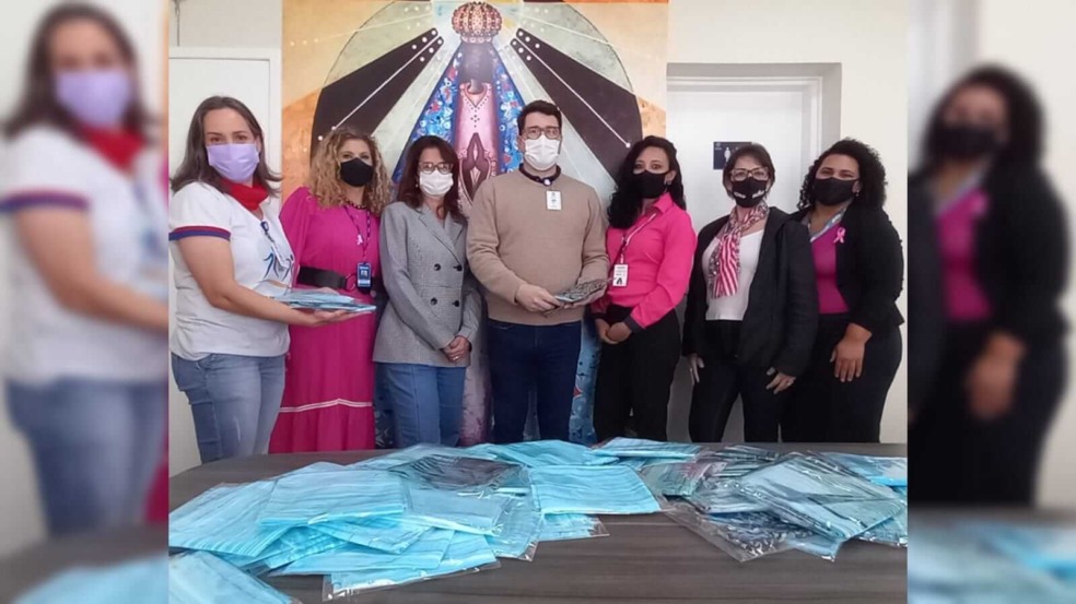 Doação de lenços para o São Vicente