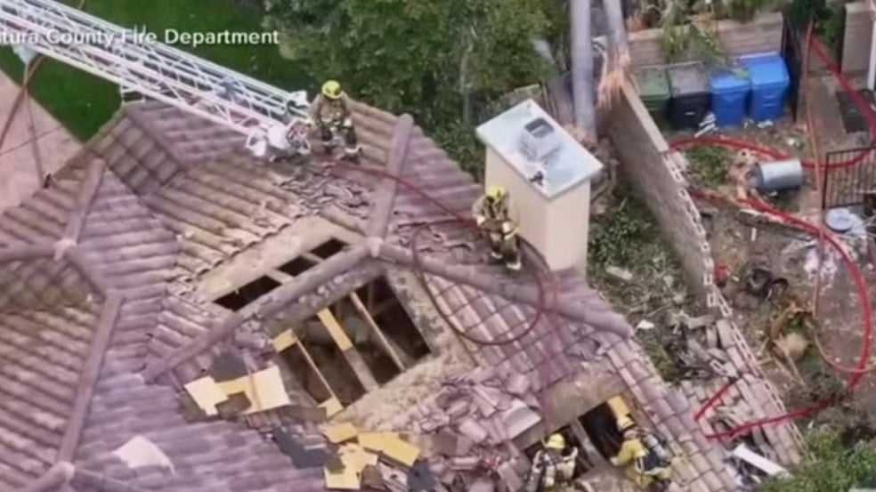 Avião nos destroços