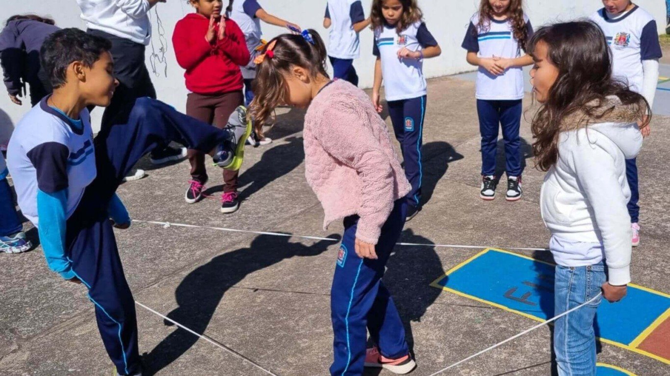 Alunos de EMEB de Jundiaí