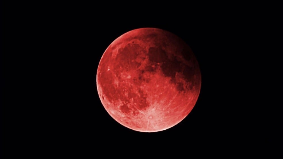 O canal oficial da NASA no youtube vai transmitir o eclipse em tempo real (Foto:  twenty20photos/Envato Elements)