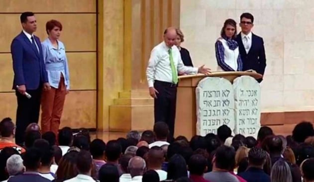 Edir Macedo diz que mulher não pode ter mais estudo que seu marido