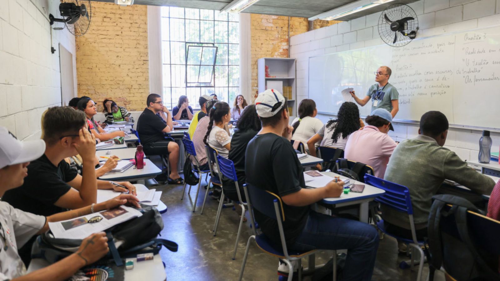 Aula do EJA em Jundiaí