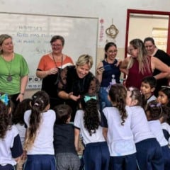 Educadora portuguesa conhece o programa Escola Inovadora de Jundiaí