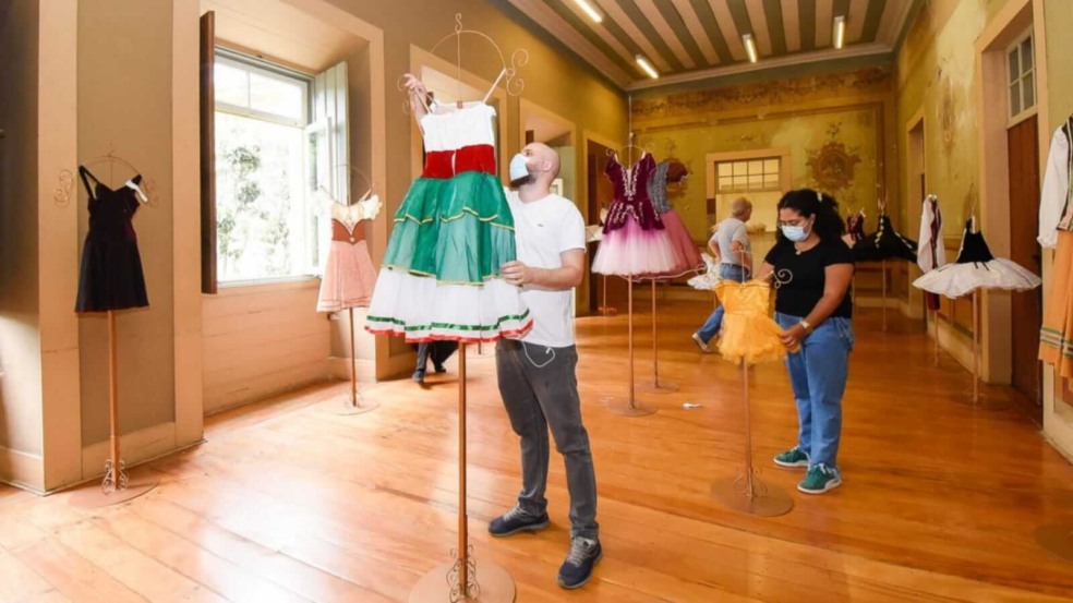 Exposição em homenagem à Glória Rocha no Museu de Jundiaí