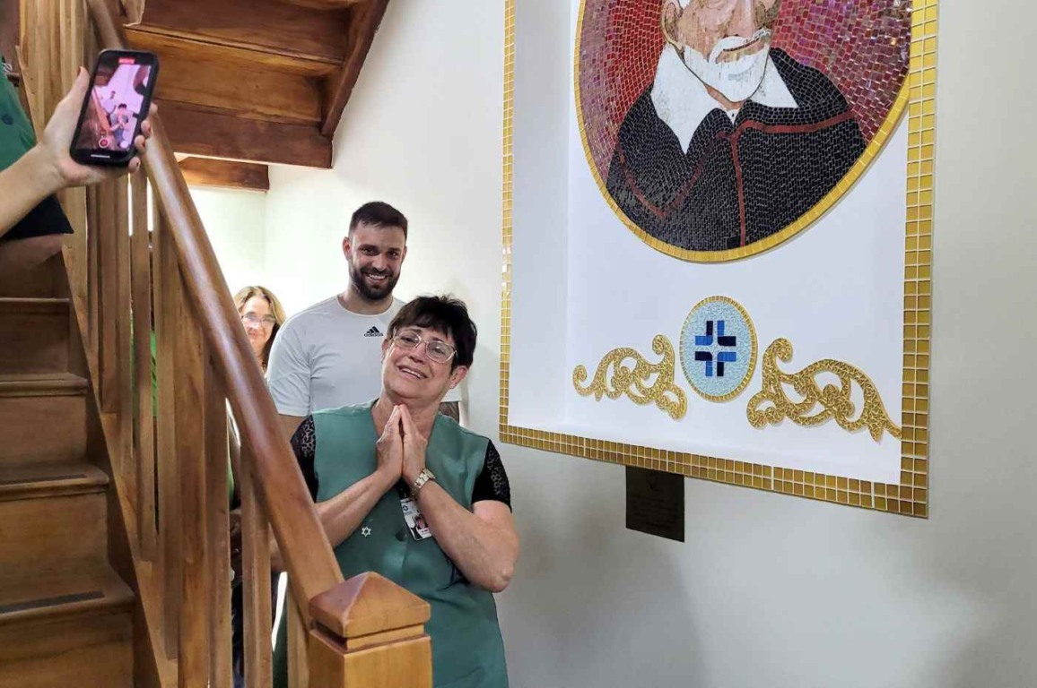 Em homenagem à voluntária do HSV, nova imagem de São Vicente é inaugurada