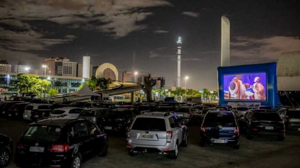 Cinema Drive-In