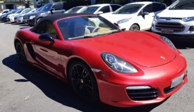 Empresário recebe depósito de R$ 18 milhões por engano e compra Porsche