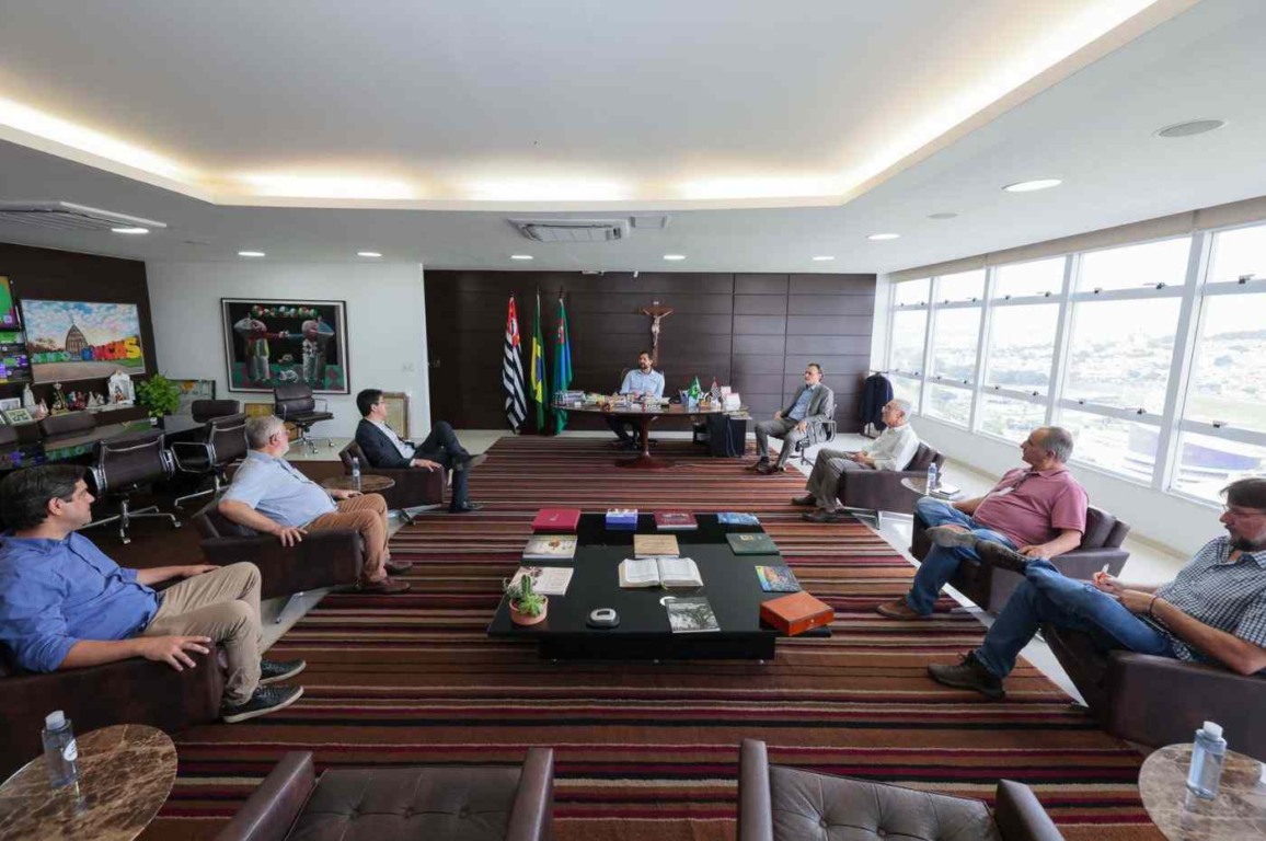 Prefeitura de Jundiaí e Cetesb se reúnem para ações em parceria