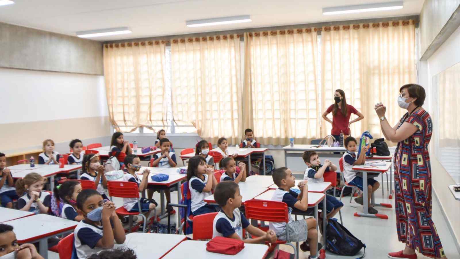 Estudo bilíngue nas escolas de Jundiaí