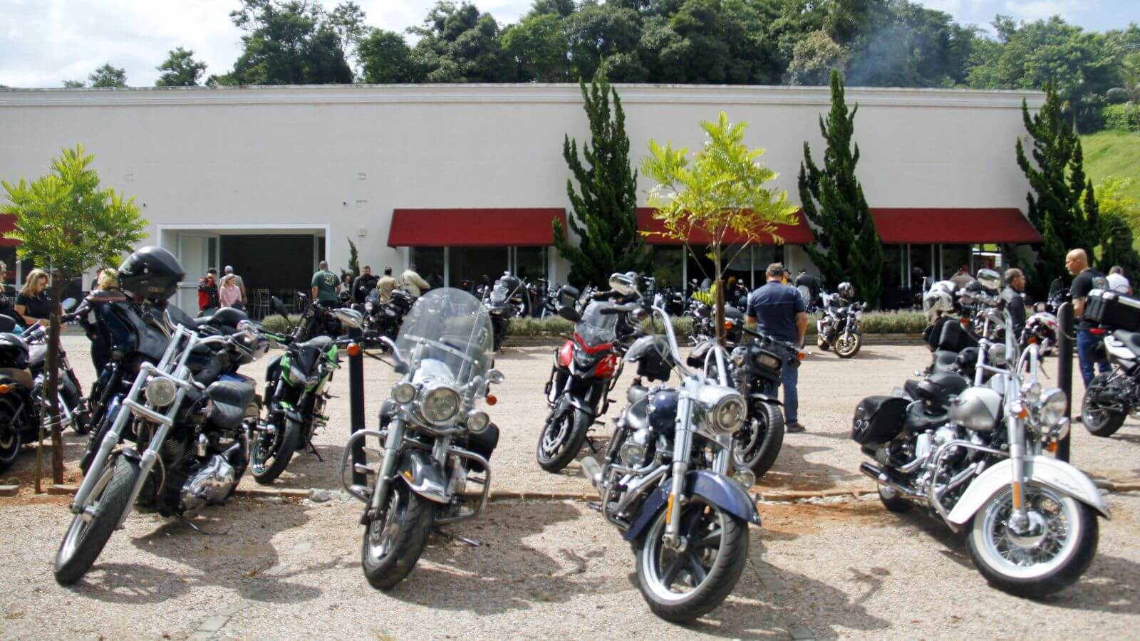 Encontro de motociclistas no Espaço Brunholi em Jundiaí