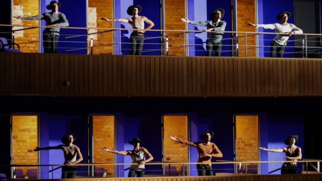 Coreografia apresentada pela Cia. Jovem