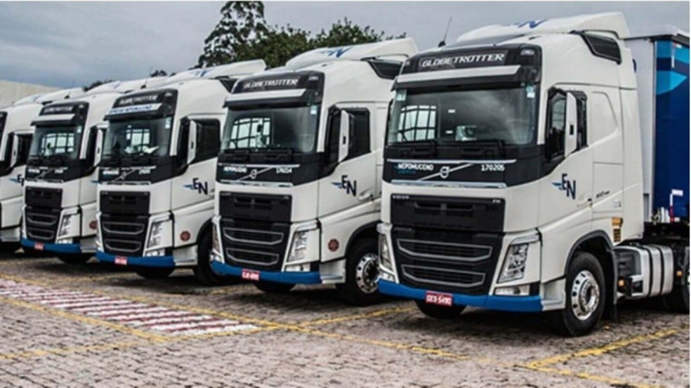 Caminhões estacionados