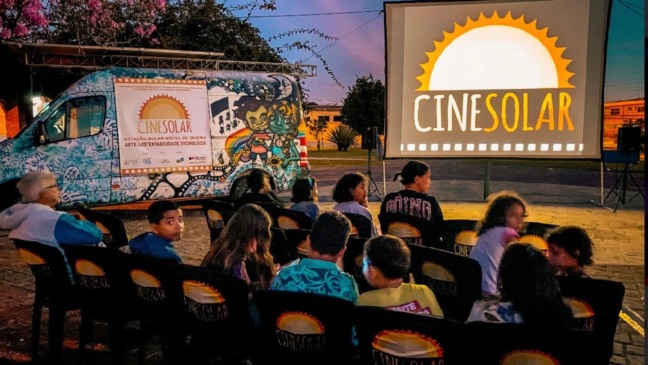 CineSolar leva sessões gratuitas de cinema movido a energia solar a Campo Limpo Paulista