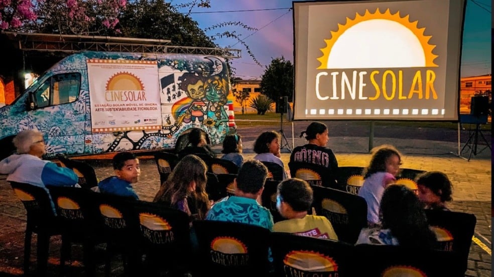CineSolar leva sessões gratuitas de cinema movido a energia solar a Campo Limpo Paulista