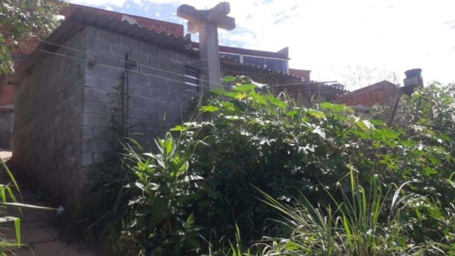 Casa em área de risco em Jundiaí